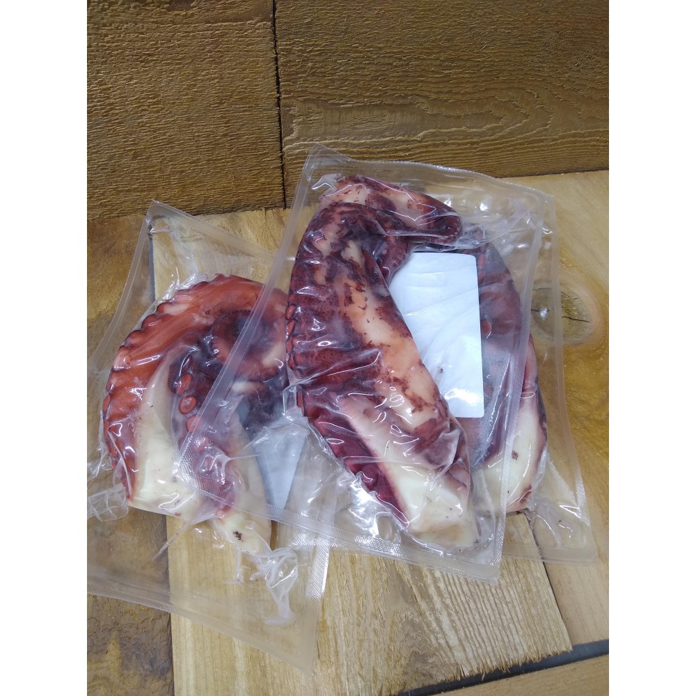 cooked octopus legs