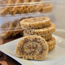 Cinnamon Bun Rice Krispie Roll (6 Pieces)